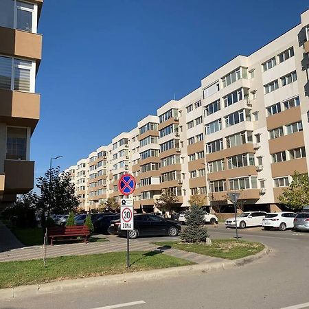 Lovely Bacau 1 Bedroom Apartment ภายนอก รูปภาพ