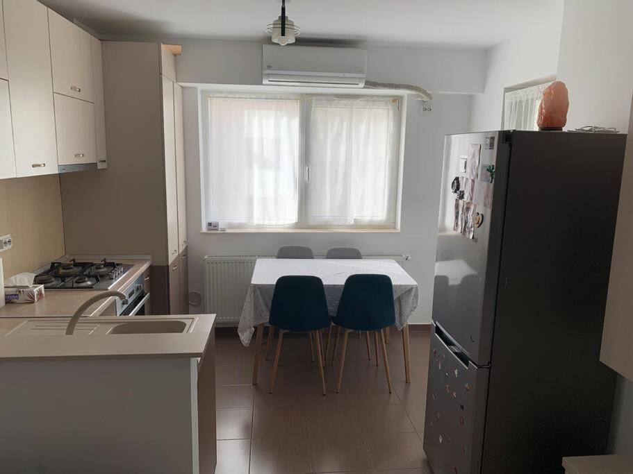Lovely Bacau 1 Bedroom Apartment ภายนอก รูปภาพ