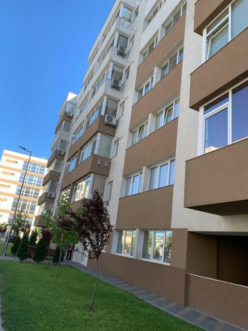 Lovely Bacau 1 Bedroom Apartment ภายนอก รูปภาพ